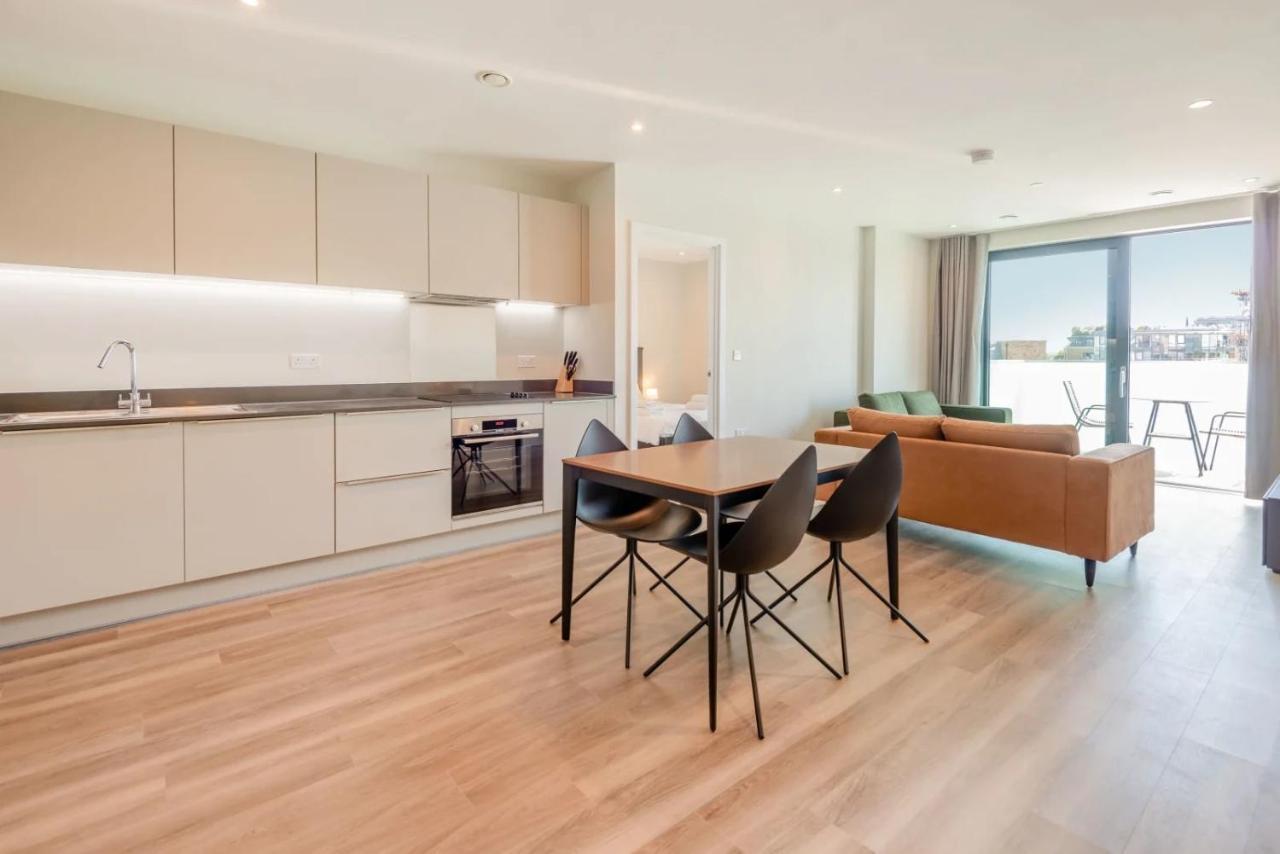 Modern Apartments In Brentford 2 Minutes Walk From Kew Bridge Zewnętrze zdjęcie