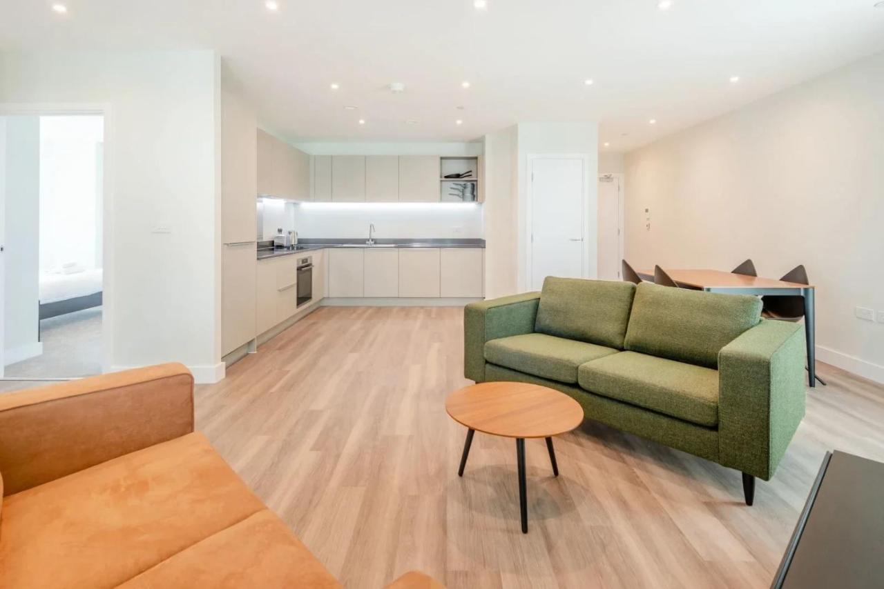 Modern Apartments In Brentford 2 Minutes Walk From Kew Bridge Zewnętrze zdjęcie